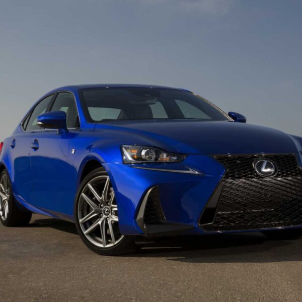 Lexus IS 350 F Sport - 360 MAGAZINE - GREEN | DESIGN | POP | NEWS