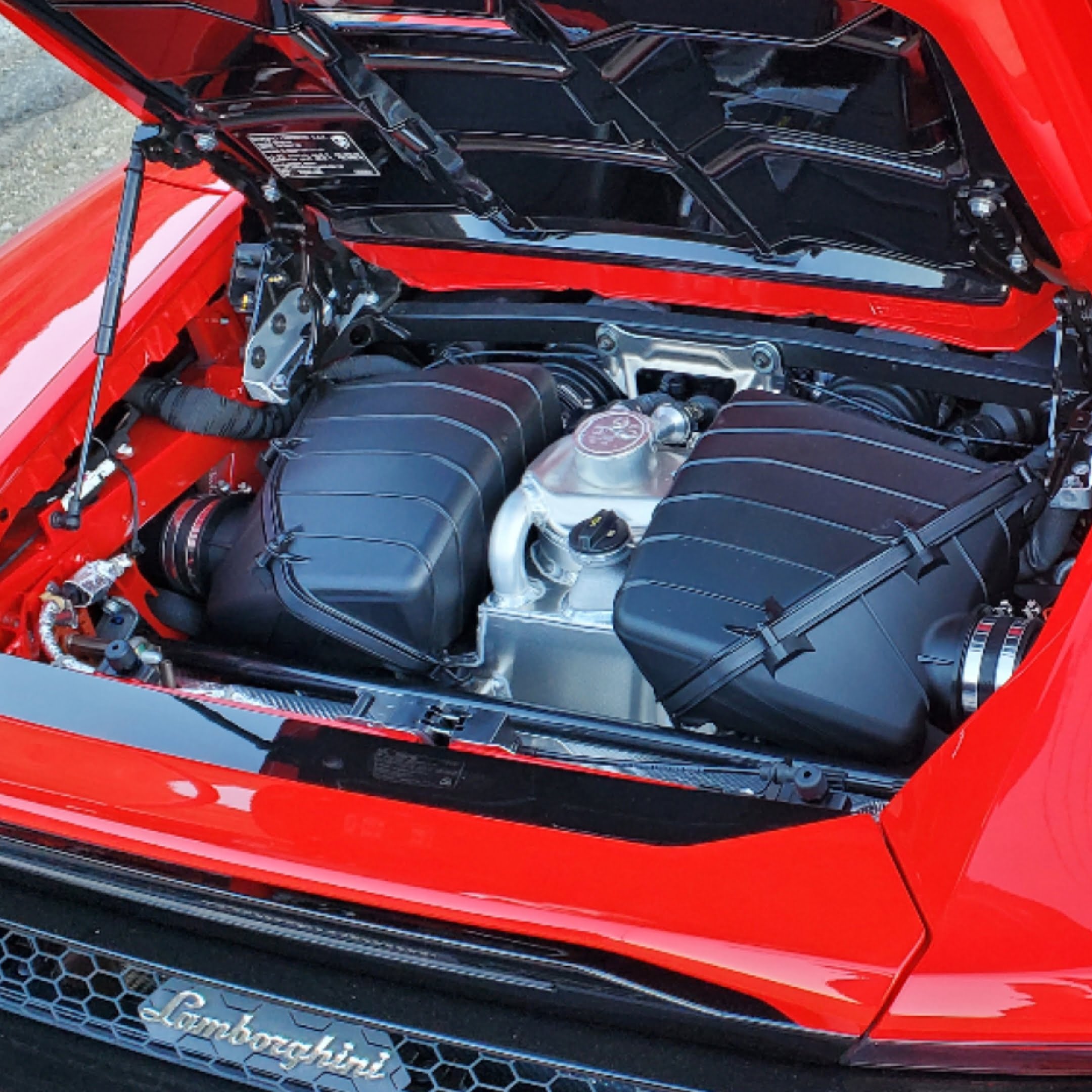 Lamborghini Huracan EVO spyder inside 360 MAGAZINE