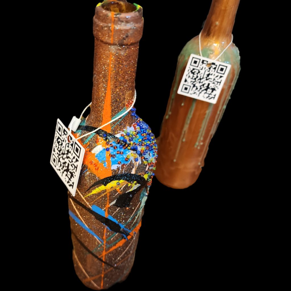 Mixed media artist Vaughn Lowery turns empty wine bottles into beautiful pieces of sustainable art via 360 MAGAZINE. 