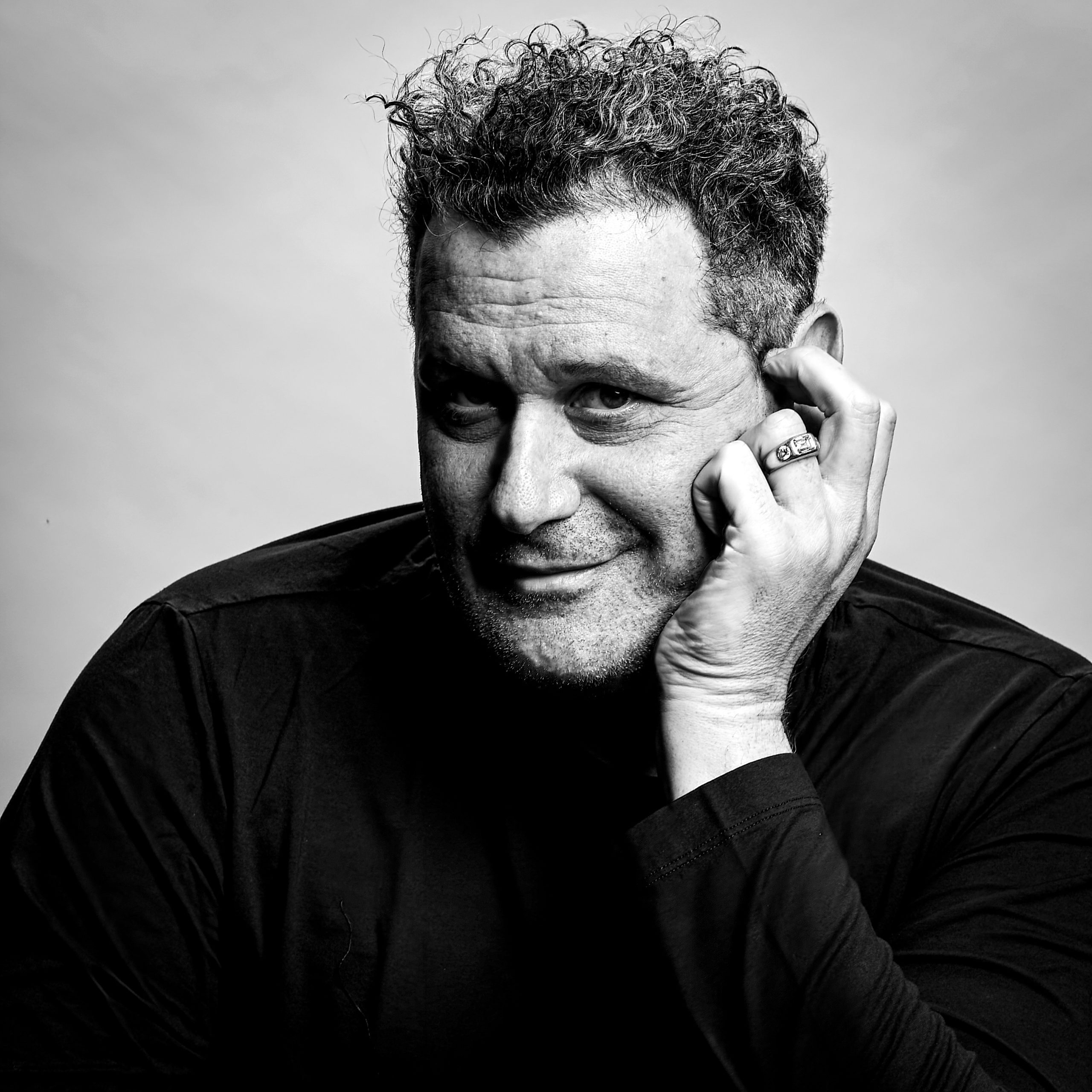 Isaac Mizrahi and Carlyle Hotel via 360 Magazine.