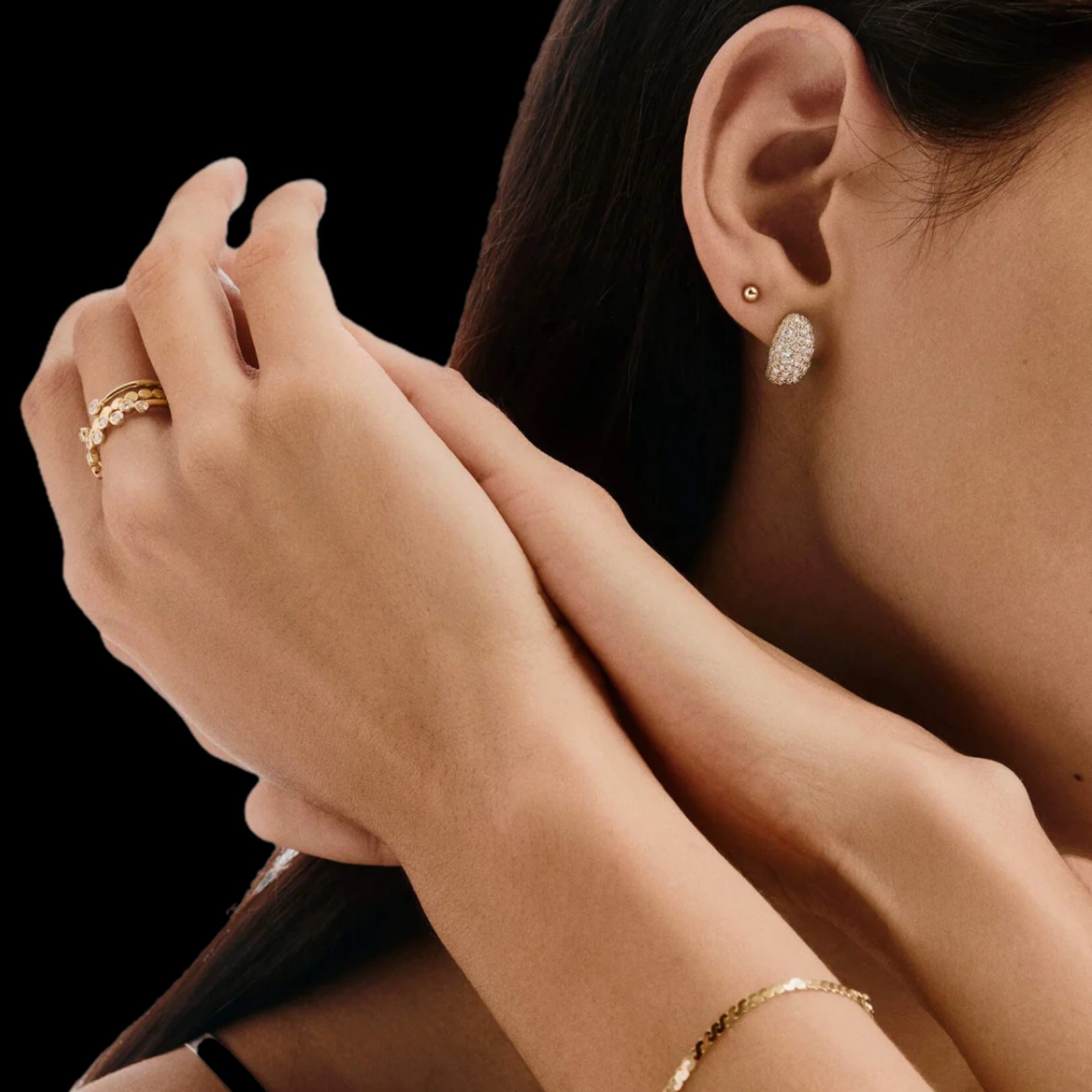 Eco-chic Valentine's Day gifts for jewelry lovers via 360 Magazine. This year, make your gesture even more meaningful with jewelry that has SCS Sustainability Rated Diamonds.